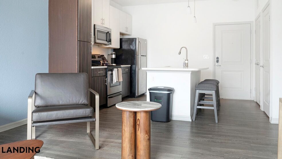 Building Photo - 9301 Summit Centre Way