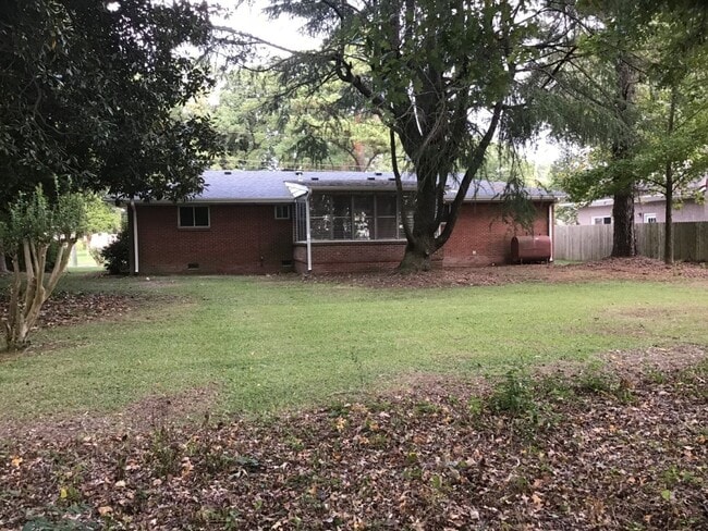 Building Photo - 1029 Fairlawn Ave