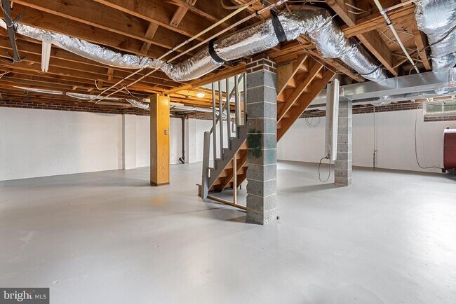 Building Photo - 509 W Cork St