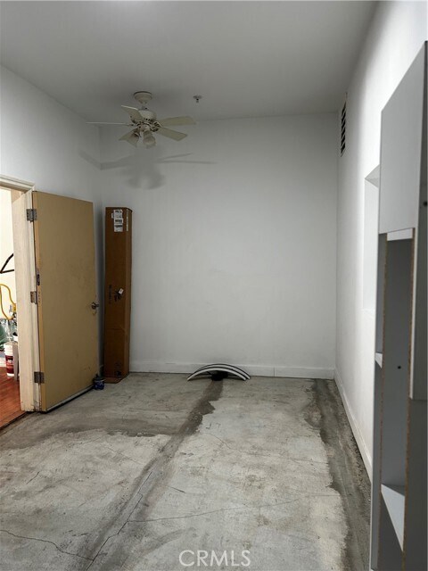 Building Photo - 5241 Colodny Dr