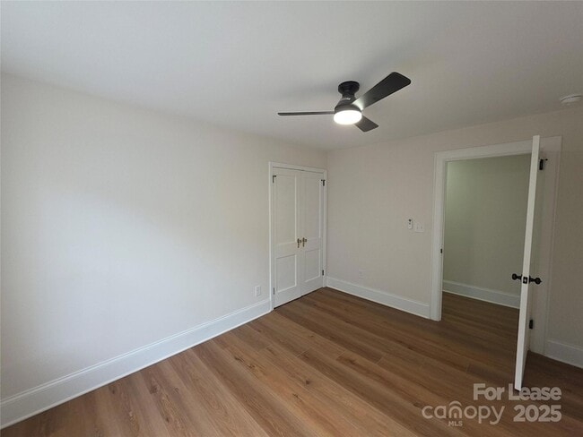 Building Photo - 1953 Woodcrest Ave