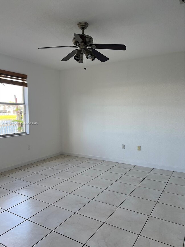 Building Photo - 11541 NW 68th Terrace