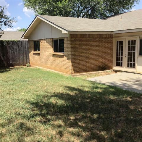 Building Photo - 2622 Meadowview Dr