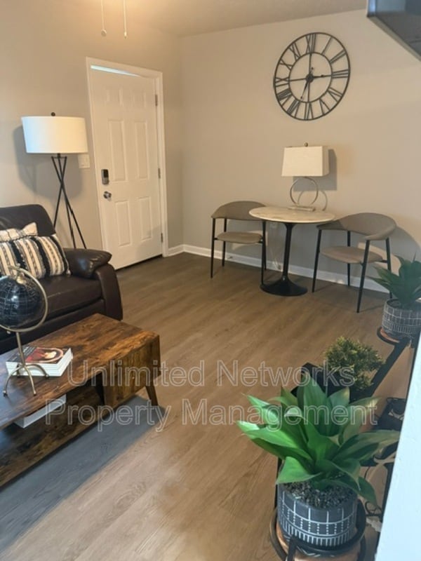 Building Photo - 151 Lawton St SW