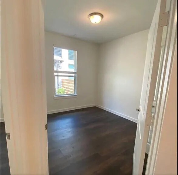 Building Photo - 1625 Dewberry Ln