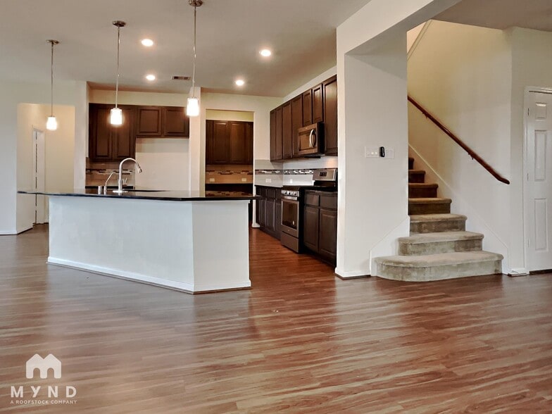 Building Photo - 1706 Claire Creek Ct