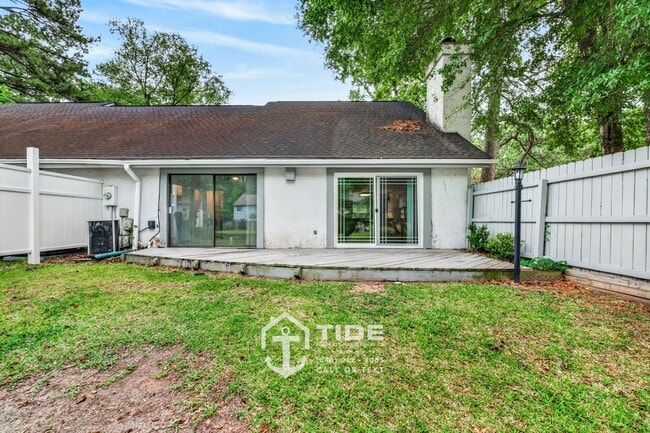 Building Photo - Spacious Home in the Heart of Summerville