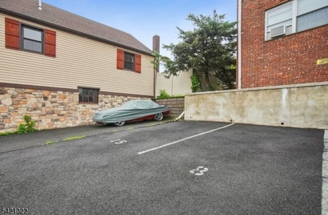 Building Photo - 59 Brighton Ave