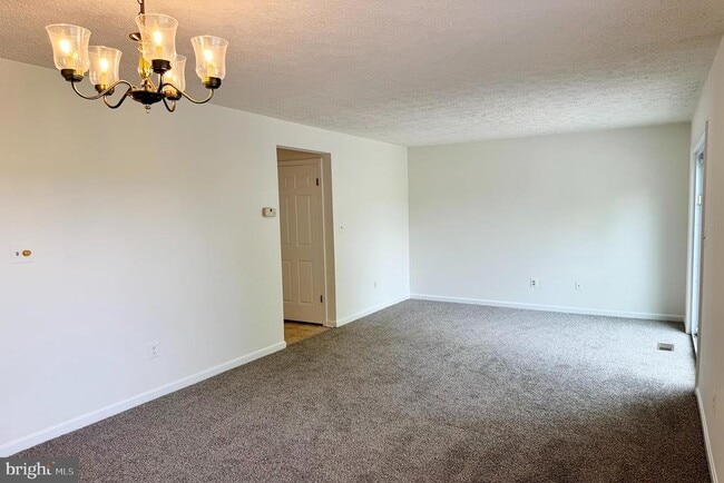 Building Photo - 1520 Murray Pl