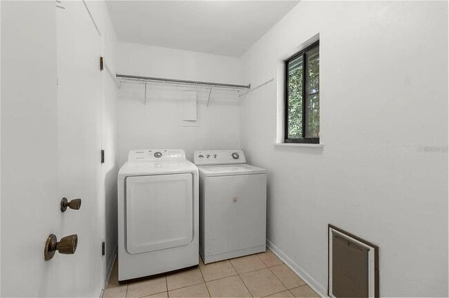 Building Photo - 4344 NW 30th Ter