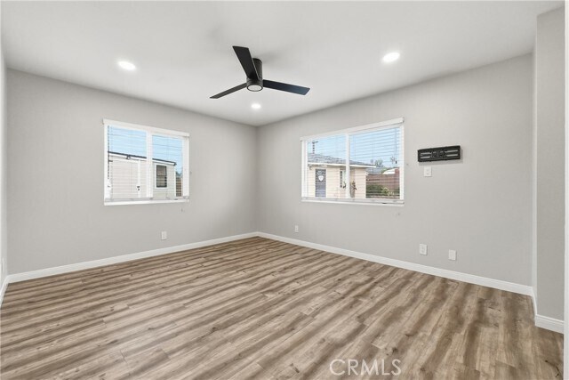 Building Photo - 1647 N Lake Ave