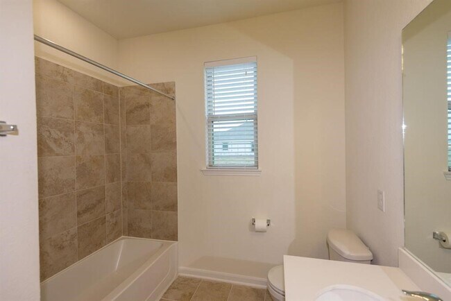 Building Photo - 1711 Clifton Hills Ln