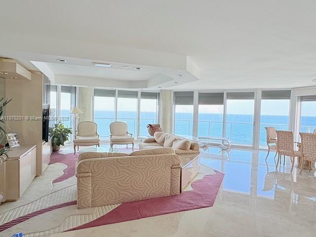 Building Photo - 16445 Collins Ave