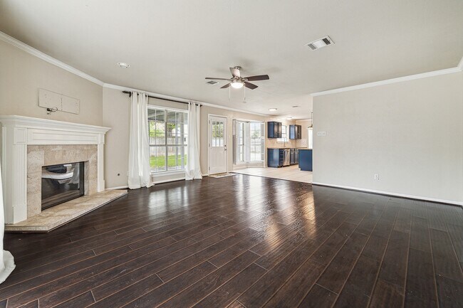 Building Photo - 9806 Gold Cup Way