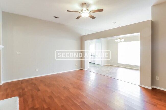 Building Photo - 406 Lone Star Park Ln