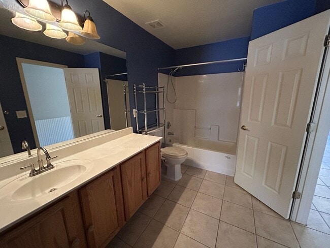 Building Photo - 13444 W Paradise Ln