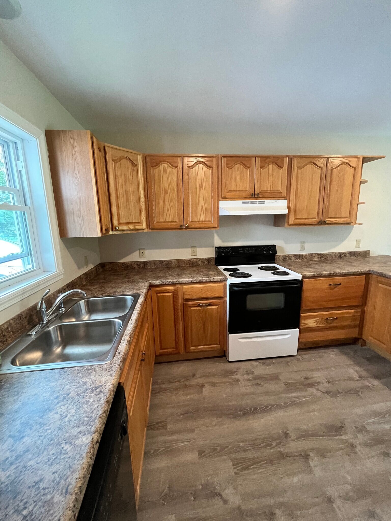 Building Photo - 70 Lamoille View Ln