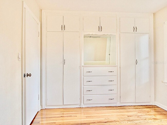 Building Photo - 604 N Kentucky Ave