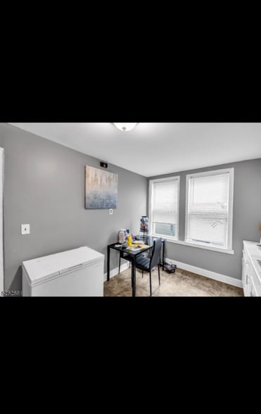 Building Photo - 8 Edmonds Pl