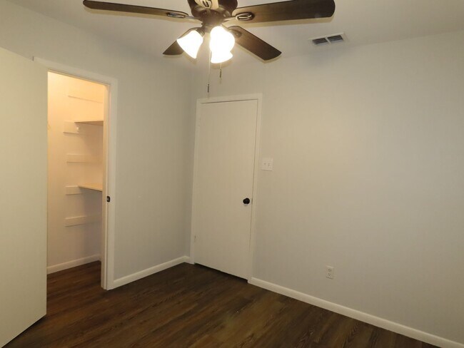 Building Photo - Spacious 4-Bedroom Home in Whitehouse ISD – Pet-Friendly with Large Fenced Yard! Bonus: Lawncare ...