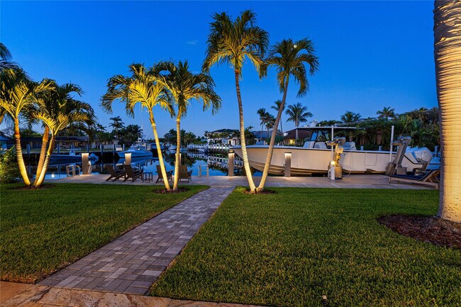 Building Photo - 1410 SE 12th St