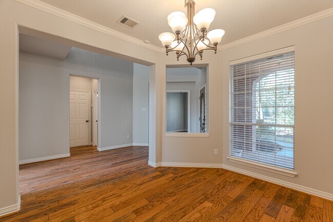 Building Photo - 63 W Artist Grove Pl