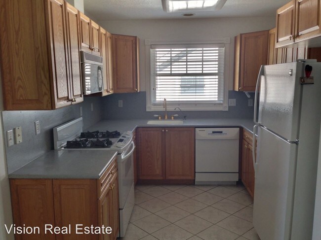 Building Photo - 2 br, 1 bath House - 2460 W 450 S # 2