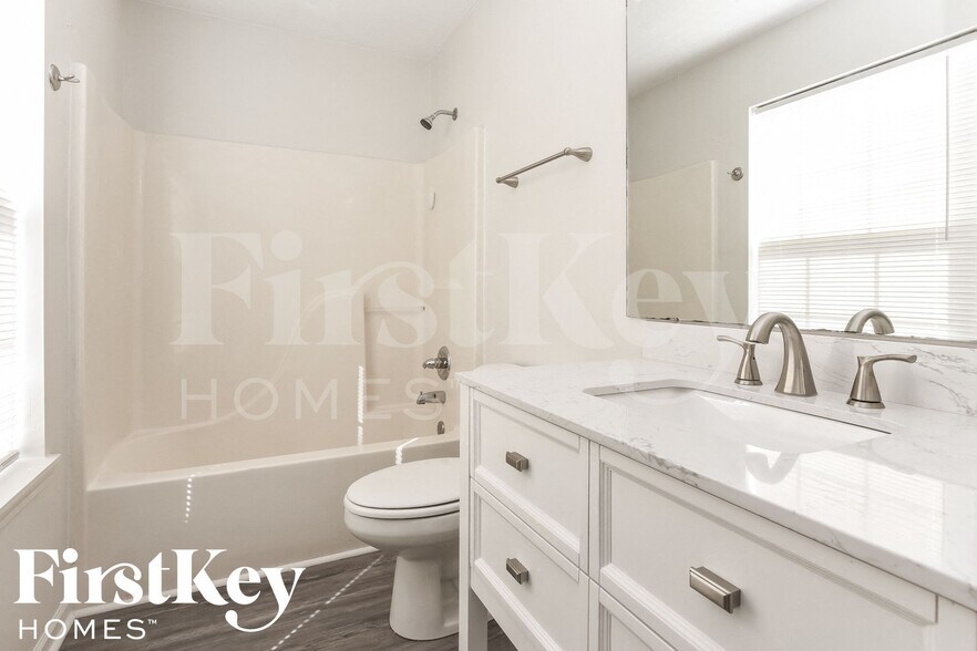 Building Photo - 1573 Winding Creek Trail