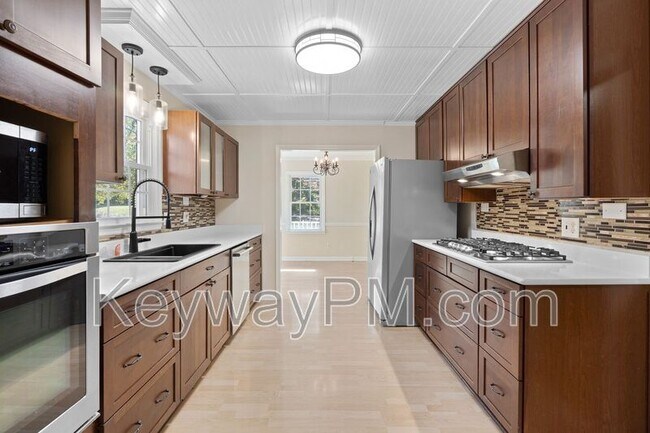 Building Photo - 315 Rabun Valley Ln