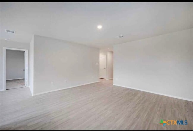 Building Photo - 2808 Rosefinch