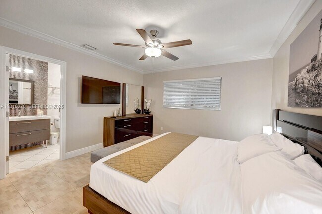 Building Photo - 825 Harrison St