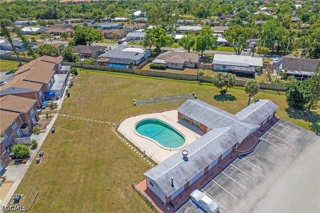 Building Photo - 864 Courtington Ln