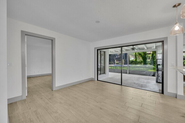 Building Photo - Waterbridge Stunner