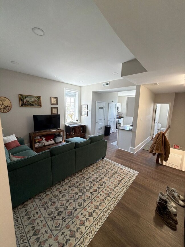 Building Photo - 1203 W Main St