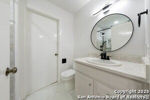 Building Photo - 7815 Broadway St