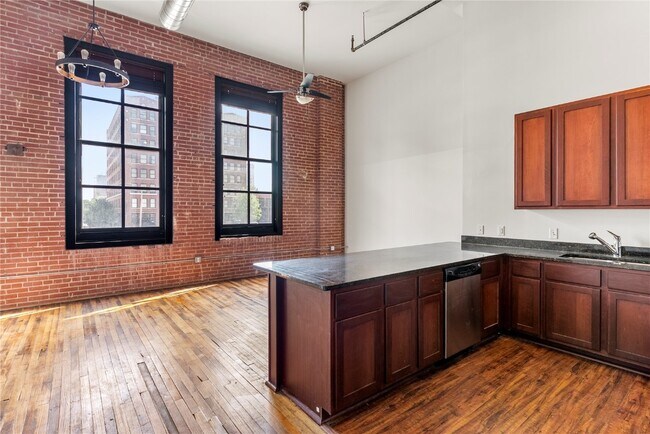 Building Photo - 1520 Washington Ave