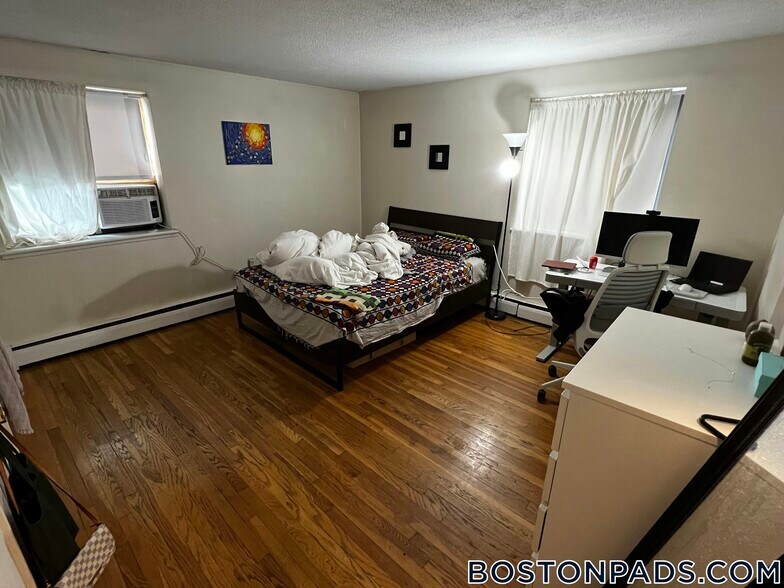 Building Photo - 66 Homer Ave