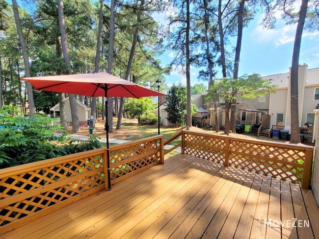 Building Photo - 5622 Darrow Dr