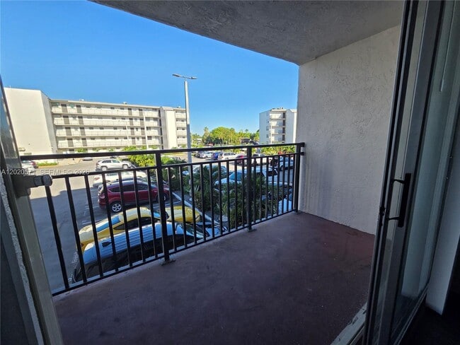 Building Photo - 14150 SW 84th St