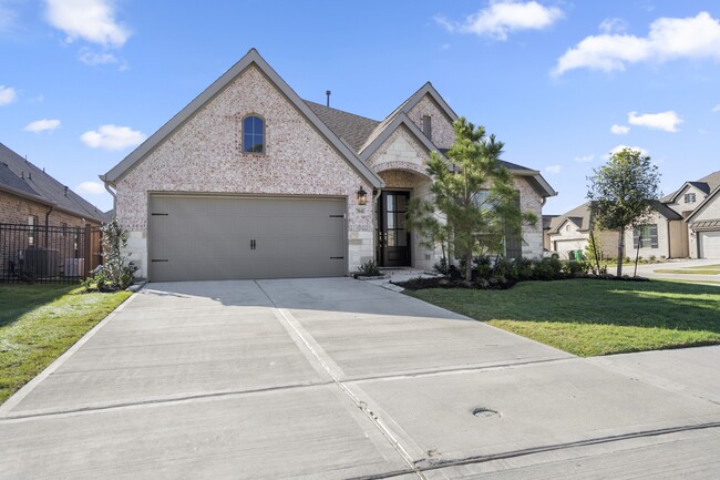 Building Photo - 7845 Charter Hill Dr