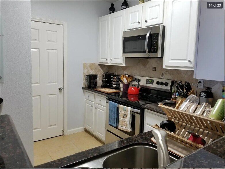 Building Photo - 3840 Elijah Ct