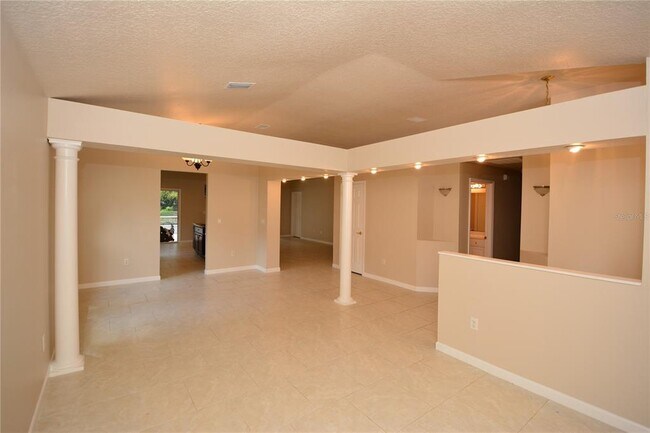 Building Photo - 56 Shinnecock Dr