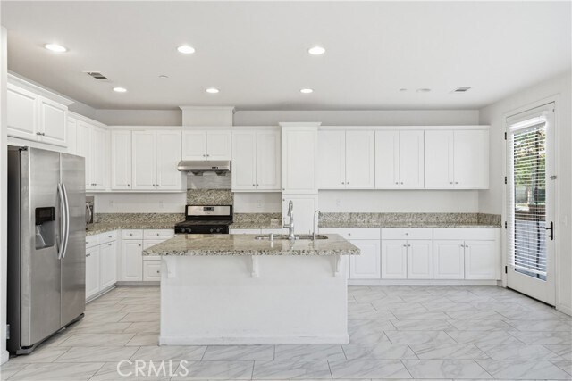 Building Photo - 2830 E Via Fiano