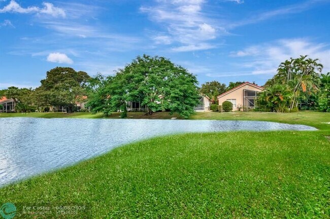 Building Photo - 11081 Springbrook Cir