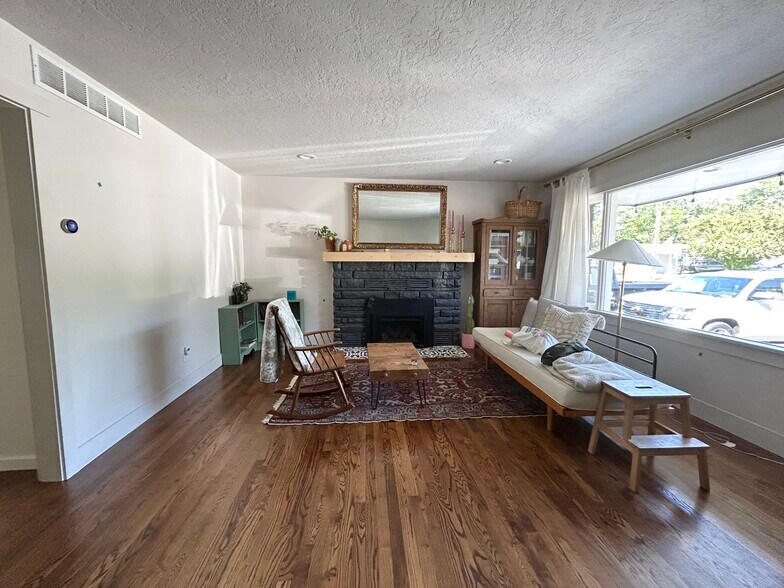 Building Photo - 3529 N 36th St