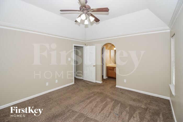 Building Photo - 10148 Cross Valley Dr