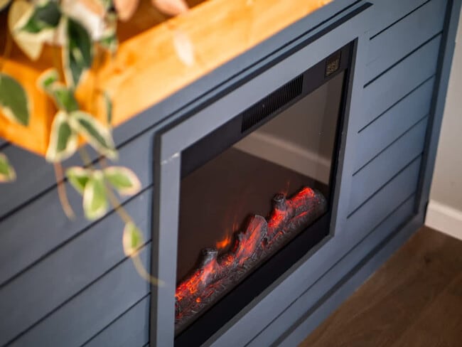 Building Photo - 4861 Pineview Dr