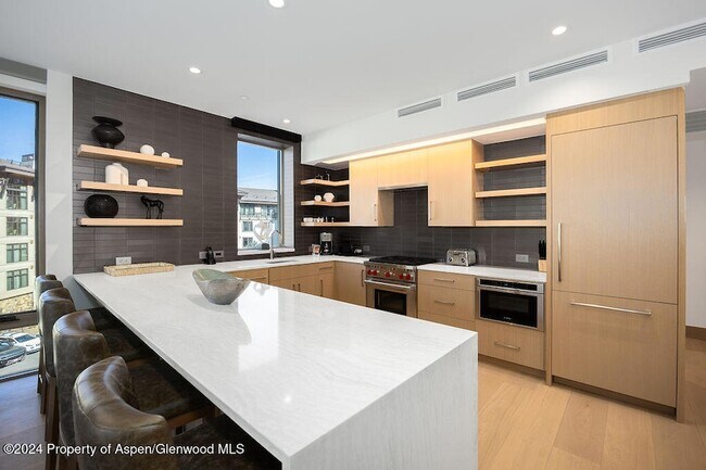 Building Photo - 130 Wood Rd