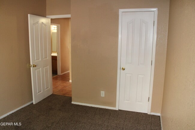 Building Photo - 12217 Red Sun Dr