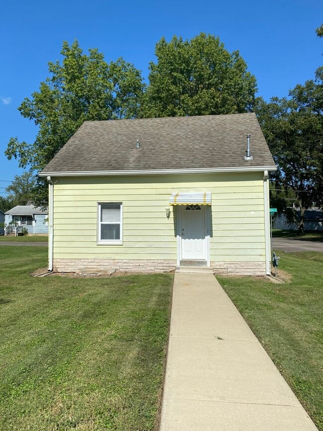 Building Photo - Move In Ready 1 Bed 1 Bath